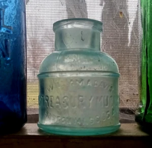 WILLIAM DAVIS U.S.TREASURY MUCILAGE BOSTON 1890 HAND BLOWN INK BOTTLE - Picture 1 of 2