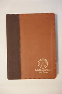 CSB Life Essentials Studie bibelbraun LeatherTouch indiziert von Gene Getz signiert - Bild 1 von 11