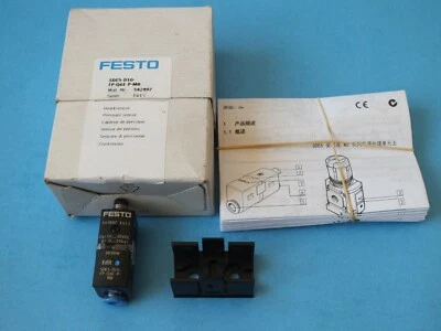 Festo SDE5-D10-FP-Q6E-P-M8 No. 542897 Pressure sensor  - Image 1 of 4