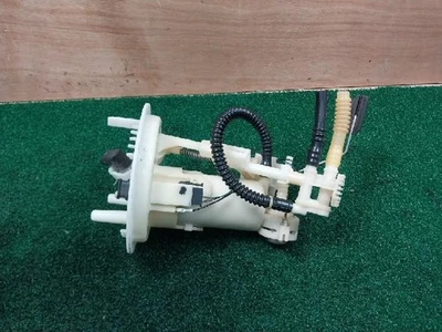 Mercedes-Benz E200 Avantgarde 2011 bomba de combustible A 212 470 13 94 Foto 1 de 4