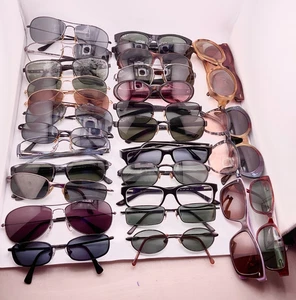 Lot of 30 Ray-Ban Eyeglass Frames Assorted Styles & Sizes-Authentic Wholesale - Imagen 1 de 4
