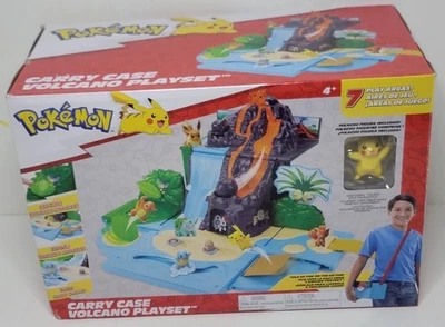 Pokemon Estuche Volcano Juego Pikachu Figura Jazwares 2022 Nuevo CAJA DAÑADA Foto 1 de 4