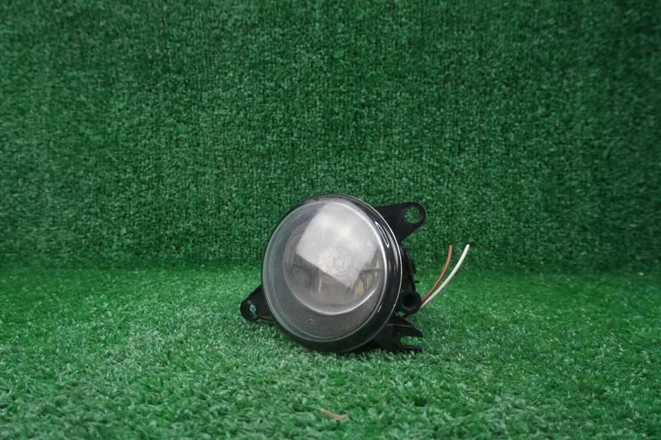 Faro antiniebla izquierdo audi a6 2002 2003 2004 OEM  Foto 1 de 4