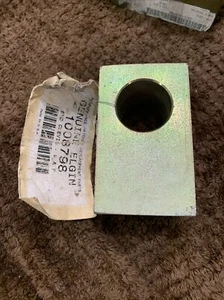 Elgin Pelican Street Sweeper CLEVIS END 1008798 - Picture 1 of 9