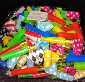 90 Pcs Kids Party Favors Blowouts Funny Noisemakers Celebration Birthday Blowers - Picture 1 of 8