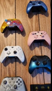 Game Controller Wall Mounts set of 8! - Picture 1 of 4