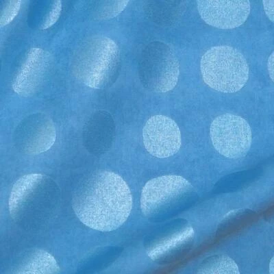 Azul nacarado tono sobre tono, lg puntos brillantes, algodón textiles en blanco, por 1/2 yarda Foto 1 de 4