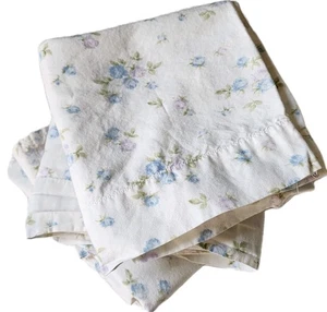 3 Laura Ashley Vintage Standard Pillowcases Blue Purple Floral Rose Bud Cottage - Picture 1 of 4