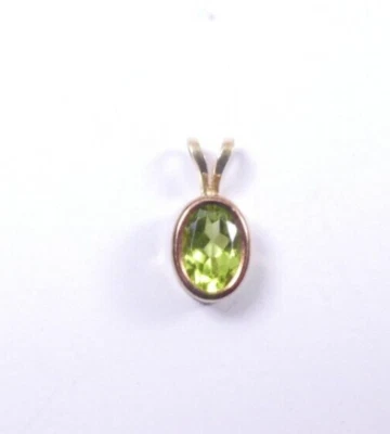Pendant Peridot small oval 9 carat yellow gold - Image 1 of 4