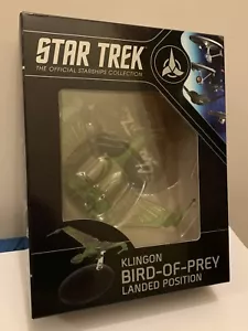 Eaglemoss Star Trek Landed Klingon Bird of Prey Autographed by Christopher Lloyd - Picture 1 of 7