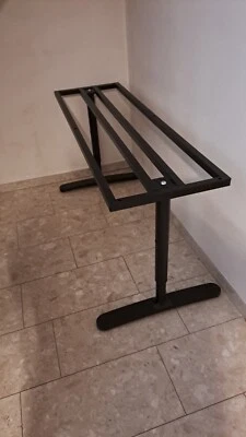 IKEA BEKANT Schreibtisch-Gestell schwarz - Bild 1 von 4