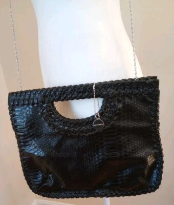 Bolso sin asas Big Buddha negro medianoche con correa de cadena cuero vegano reptil usado en excelente estado Foto 1 de 4