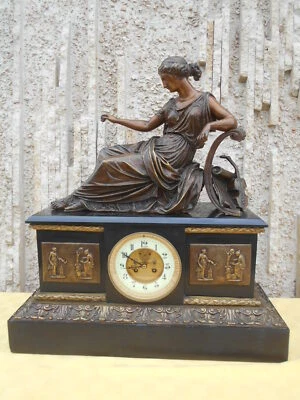IMPOSANTE PENDULE "ALLEGORIE FEMININE" EPOQUE 1840/60, BRONZE ET MARBRE - Photo 1/4