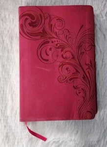Holman KJV Holy Bible Personal Size Pink Leathertouch Silver Gilt Maps - Bild 1 von 11