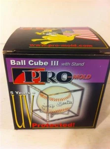 NEU BALL CUBE III MIT STÄNDER PRO-FORM UV-GESCHÜTZTER BASEBALLHALTER ANZEIGEHÜLLE - Bild 1 von 1