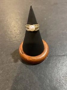 Vintage 14K Yellow Gold Pearl Ring With Diamonds Size: 5 - Picture 1 of 11