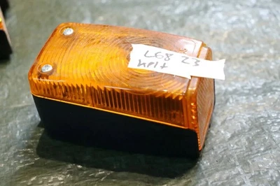 1x original Blinker ULO 255 NOS 1871892 Vespa 50 Special V5A V5B Indicator Light - Bild 1 von 4