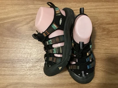 Keen Multicolor Woman’ Bungee Sandals  Size 6.5 , Water Resistant .rubber Sole - Image 1 of 4