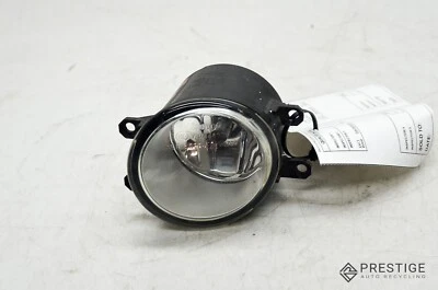 2007-2010 TOYOTA CAMRY RAV4 YARIS LEXUS RX450 RIGHT FOG LIGHT 81220-0D042 OEM - Image 1 of 4