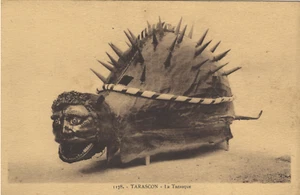 TARASCON 13 La TARASQUE Emblème Totémique de la ville CPA sépia vers 1920-1930 - Imagen 1 de 2