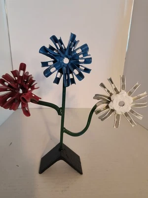 FIGURA SOLDADA FLORES ARTE JARDIM JARDIM METAL PESADO Arte Folclórica 12"A X 11"L X 1/4"T - Imagem 1 de 4