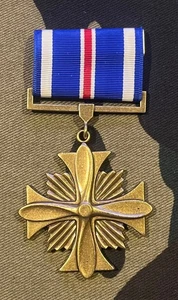 DISTINGUISHED FLYING CROSS MEDAILLE; VOLLE GRÖSSE - Bild 1 von 2