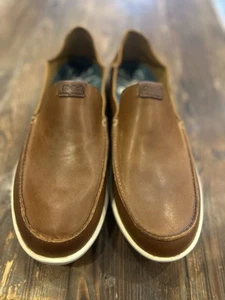 Herren Olukai Kakaha Fox und Dark Java Leder Slipper Schuhe US Größe 11,5 Neu - Bild 1 von 12