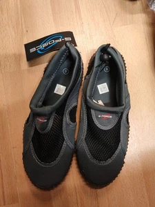 G Force beach shoes UK 9 - Picture 1 of 2