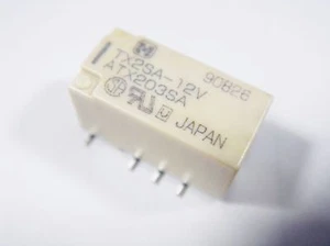 1x Relé Dorado 12V 2xUM 220V 2A Panasonic Japón TX2SA-12V #12-41/3 - Imagen 1 de 11