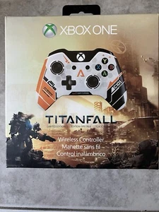 Titanfall Xbox One Limited Edition Controller - Picture 1 of 12