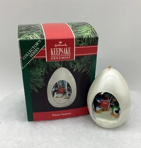  Vintage 1991 Hallmark Keepsake "Winter Surprise " Christmas Tree Ornament QX427 - Picture 1 of 20