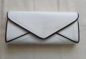 White Colette by Colette Hayman Envelope Evening Clutch Purse Bag Style #537802 - Picture 1 of 8