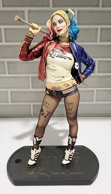 DC COLECCIONABLES HARLEY QUINN ESCUADRÓN SUICIDA 12,5 PULGADAS ESTATUA JAMES MARSANO NUEVO EN CAJA  Foto 1 de 4