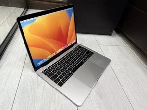 Apple MacBook Pro Retina 13.3" 2017 - 128GB SSD 16GB Ram 2.3GHz Core i5 - Silver - Picture 1 of 16