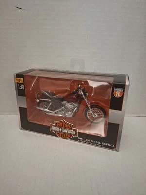 Maisto Series 8 1:18 Harley Davidson Diecast (2000 FXD Dyna Super Glide) - Image 1 of 4