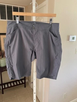Pantalones Cortos Club Ride Savvy Artesanos Gris A Rayas Ligeros Elastizados Para Mujer L Nuevos sin Etiquetas Foto 1 de 4