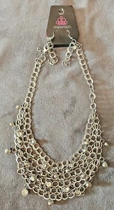 Set Collana Paparazzi e Orecchini - Foto 1 di 2
