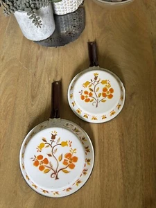 Vintage Emaille Blumen Kochtöpfe Made In Poland Cottagecore Mid Century Dekor - Bild 1 von 21