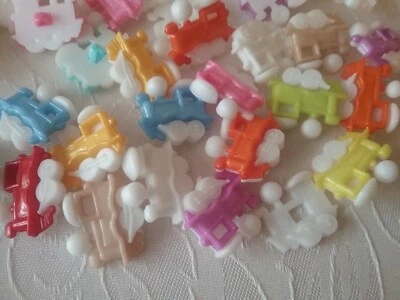 Knöpfe, LOKOMOTIVE, Kunststoff ,mehrfarbig mit Steg, ca. 75 Stücke,20x20mm,(K146 - Bild 1 von 3