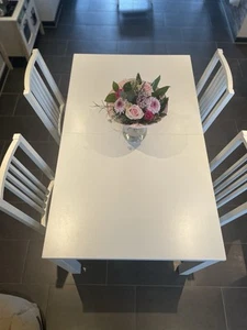 Ikea Esstisch ausziehbar mit Stuhlset - Bild 1 von 2