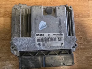 Centralina Motore Vauxhall Vectra C 1.9 CTDI Z19DT ECU 55566277 0281014450 HB - Foto 1 di 1