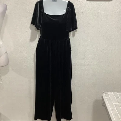 Old Navy Charcoal Gray Velvet Short Sleeve Jumpsuit Sz Medium Pockets Witchy - Image 1 of 4