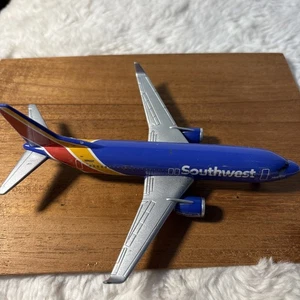RealToy Southwest Airlines Diecast Airplane Boeing 737 Vehicle Plane Aircraft - Picture 1 of 10