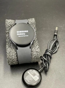 Samsung Galaxy Watch 6 44mm Bluetooth Smartwatch - Zdjęcie 1 z 9