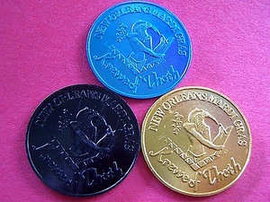 2017 THOTH'S COOKIN' Blue, Black and Gold Aluminum Mardi Gras Doubloons - Imagen 1 de 7