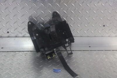 2007 YAMAHA YZF R1 BATTERY TRAY 4C8-8212B-00-00 - Image 1 of 4