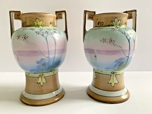 "Jarrones de porcelana Nippon Japón 5"" T escena del lago color pastel doble mango par/2" - Imagen 1 de 9