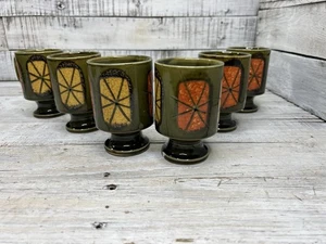 AS-IS 1 Chip 6er Set Keramik Fuß MCM Tasse Becher 70er grün orange hellbraun Steinzeug - Bild 1 von 24