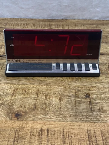 Spartus Alarm Clock Digital Big Screen Electronic Model 526N 1150 Vintage Retro Cover