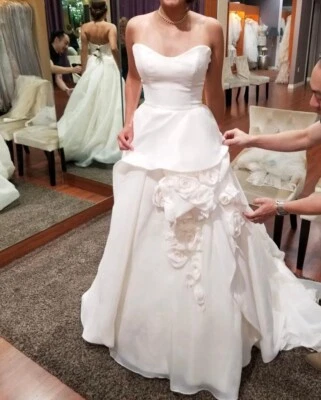  Maggie Sottero Wedding dress size 6 - Image 1 of 4